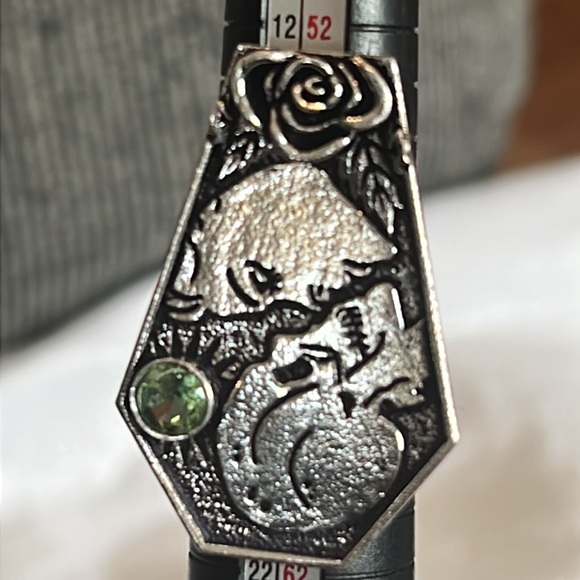 #118 Skeleton & Day of The Dead ๐ Peridot Handcrafted Ring ๐ Size 8 - Picture 16 of 16
